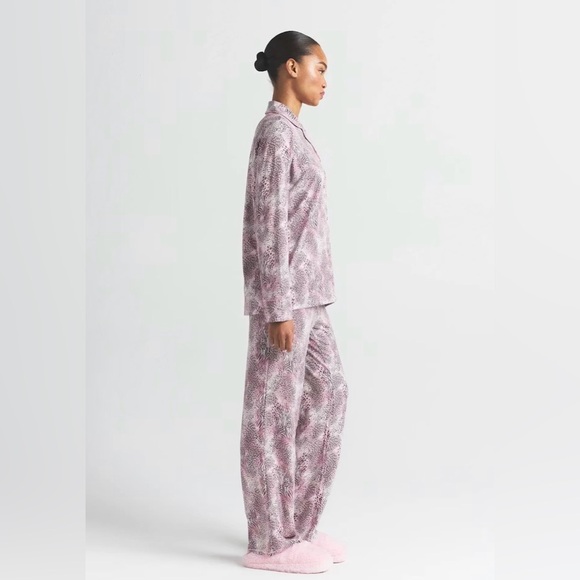 SKIMS Pajamas Sleep Set Size Small Long Sleeve Bloom Mini Multi Animal Print - Picture 2 of 10